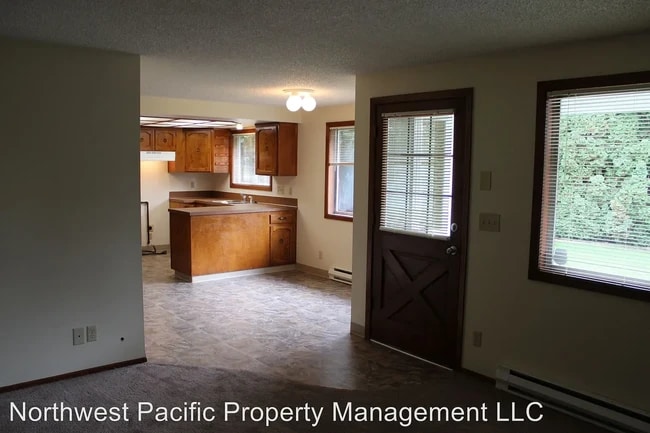 4546 Blue Sky Ct SE