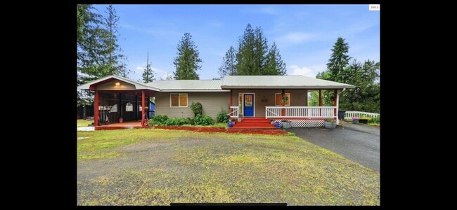 955 Bottle Bay Rd