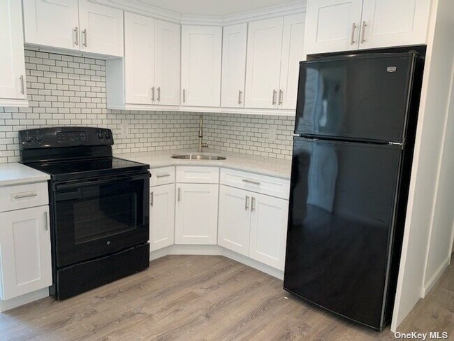 Photo - 88 W Gates Ave