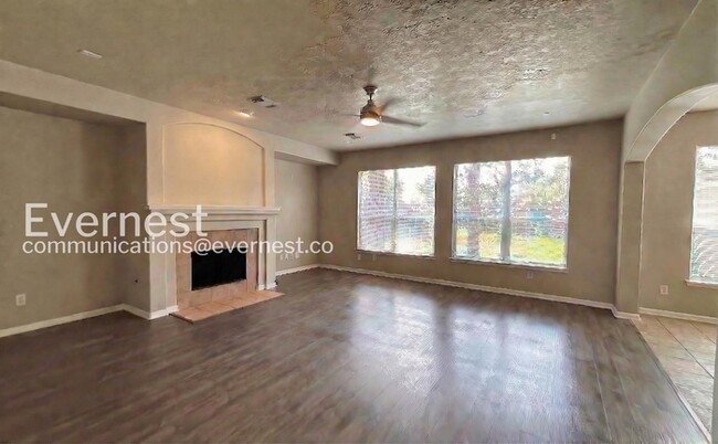 Photo - 6411 Sparrows Glen Ln