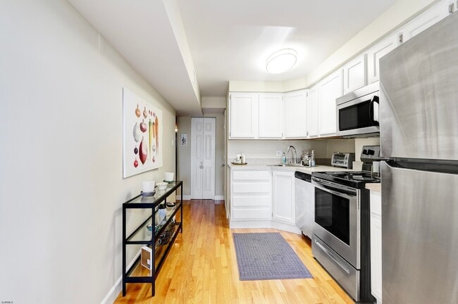 Photo - 9801 Ventnor Ave