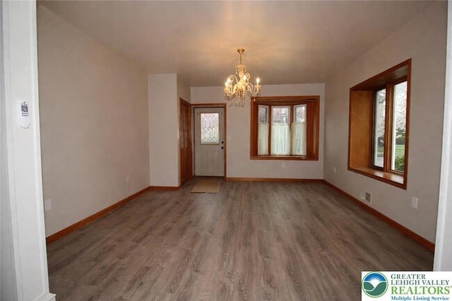 Photo - 513 Cattell St