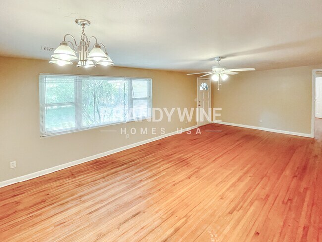 Photo - 1001 Fields Rd