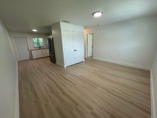 Photo - 2135 Sibley Ave
