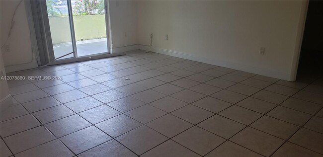 Photo - 10785 SW 108th Ave Unidad 105