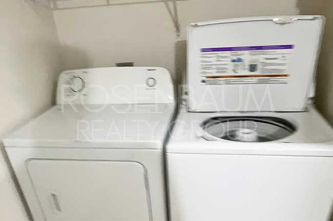 Photo - Charming 2-bedrooms, 2-baths duplex home p...