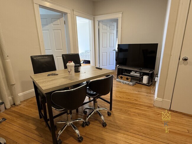 Photo - 370 Chestnut Hill Ave Unidad 21