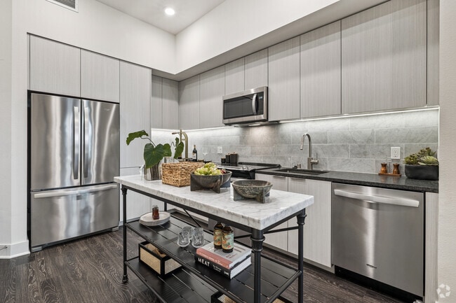 1BR, 1BA -718-722SF - Kitchen