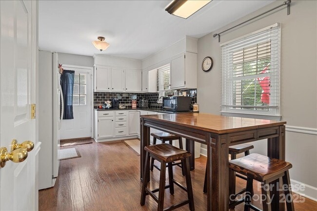 Photo - 2224 Pinebrook Cir