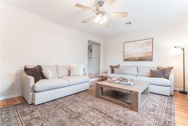 Photo - 25 Stony Brook Dr