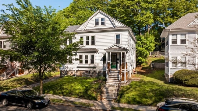 Building Photo - 14 Arborough Rd Unit B