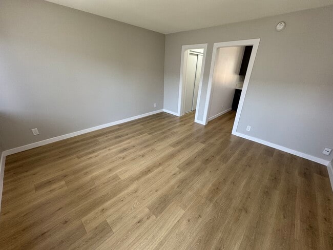 Photo - 1165 N Normandie Ave