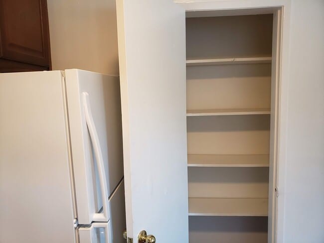 Cocina con alacena - Mar Vista-Palms Apartments