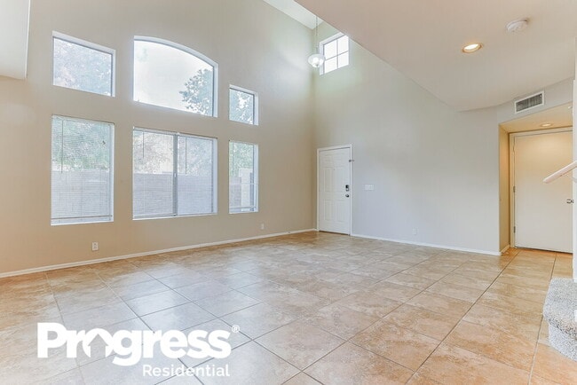 Photo - 250 W Juniper Ave