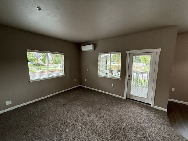 Photo - 4245 Hawthorne Ave NE Unit 101