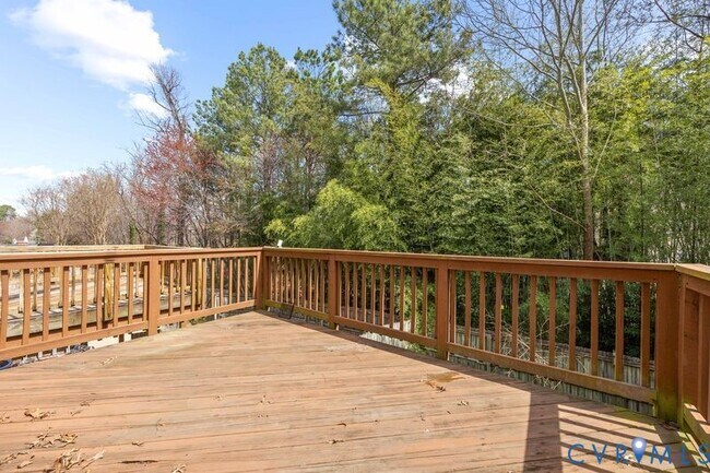 Photo - 2805 Queensland Dr