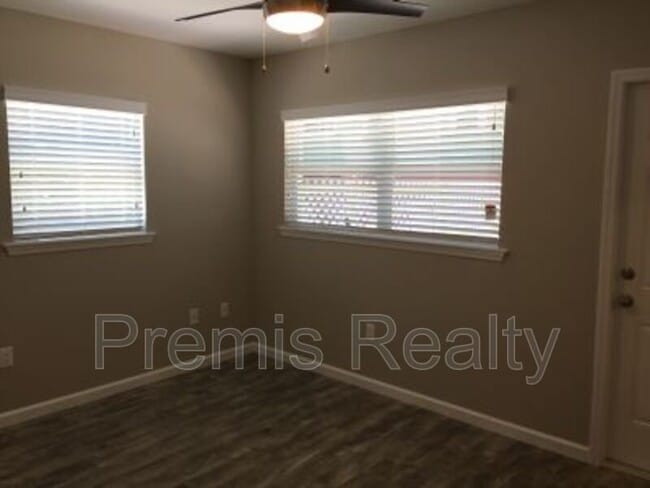 Photo - 1186 Grove St