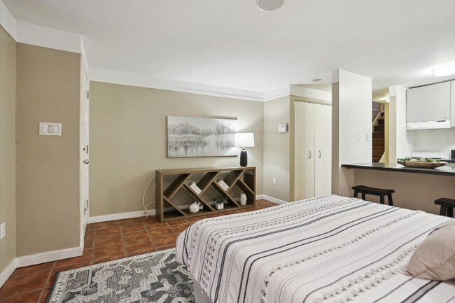 Photo - 1708 Johnson Ave NW