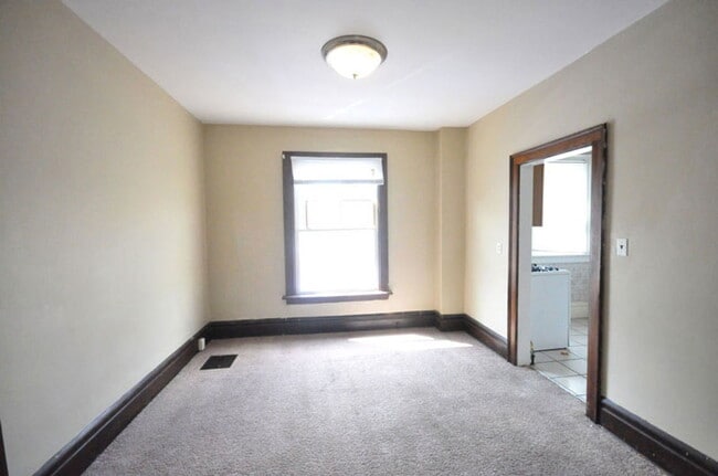 Photo - 177 E 11th Ave