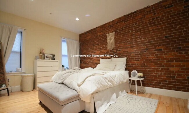 Photo - 1203 Beacon St Unit 2