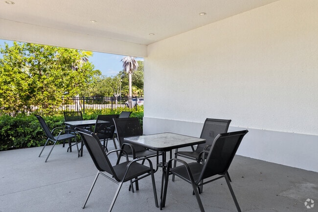 Exterior lounge