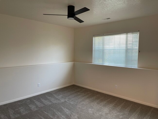 Photo - 85 W 1400 S Unit B