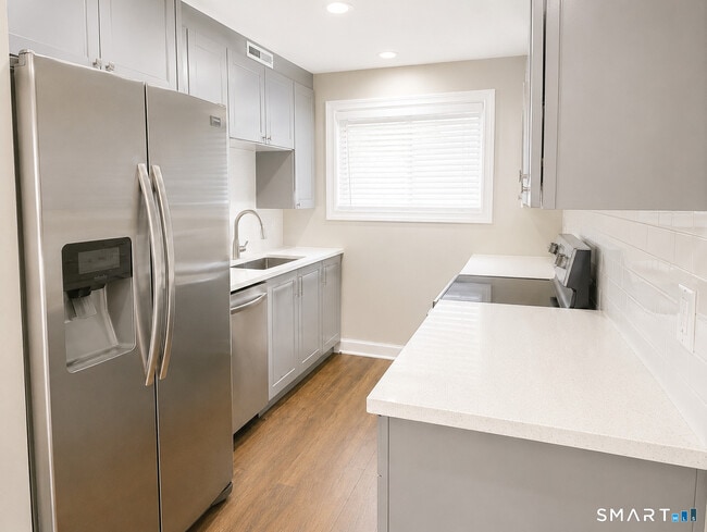 Photo - 511 W Main St Unit 19