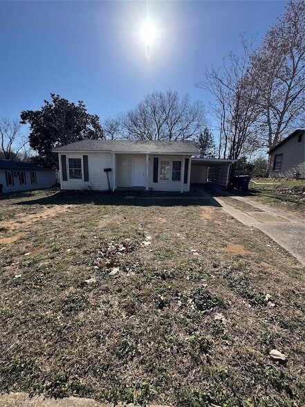 Photo - 214 E Acheson St