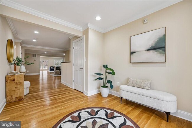 Photo - 4902 De Russey Pkwy
