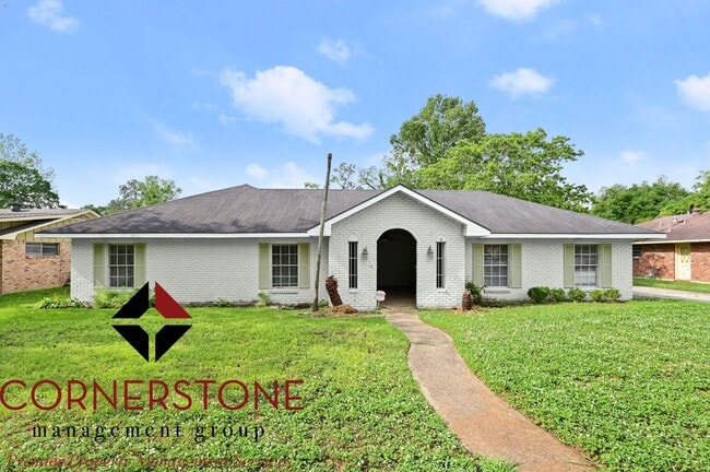 4 Bed / 2 Bath | $2,000/mo | Move-in Ready - 4 Bed / 2 Bath | $2,000/mo | Move-in Ready House