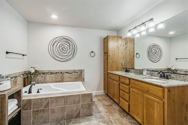 Photo - Gorgeous 6 Bedroom/3.5 Bathroom Home!