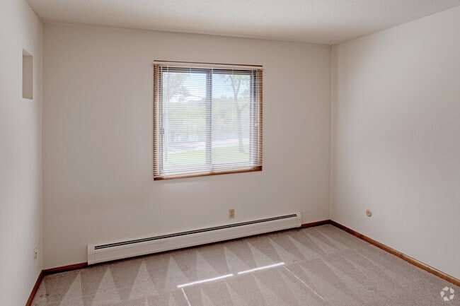 2BR, 1BA
