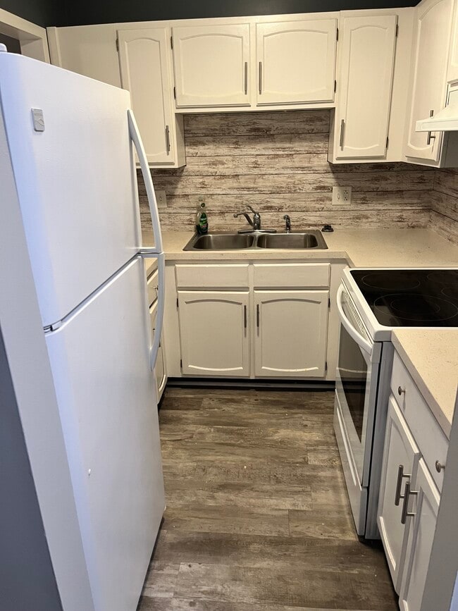 Photo - 33803 Electric Blvd Unidad F19