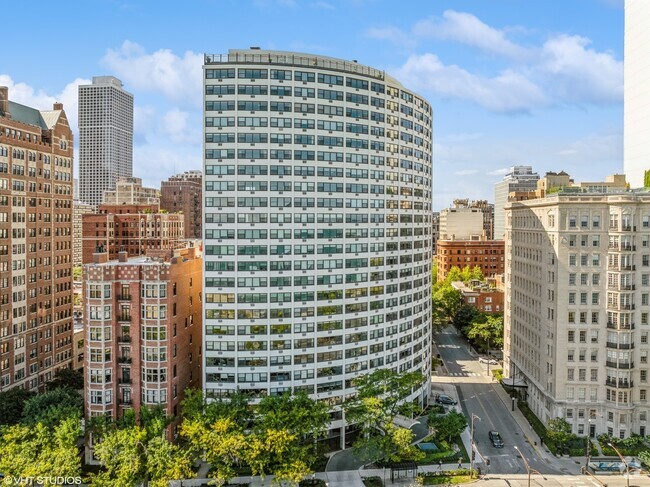 Building Photo - 1150 N Lake Shore Dr Unit 16K Rental