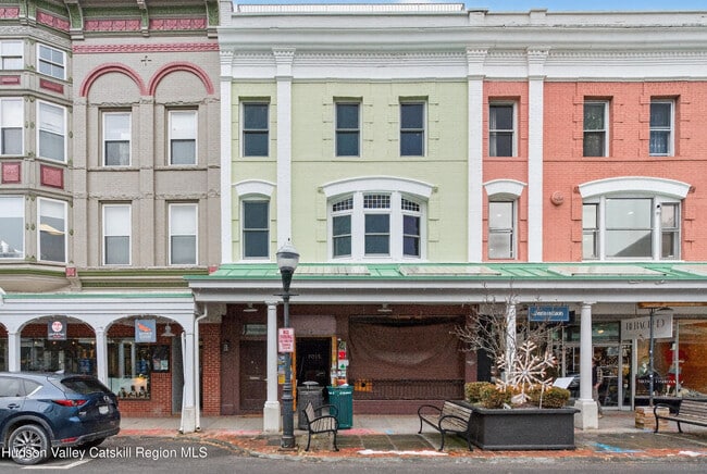 Building Photo - 316 Wall St