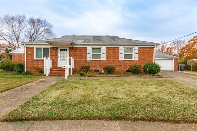 Building Photo - Cozy Brick Ranch in Norfolk
