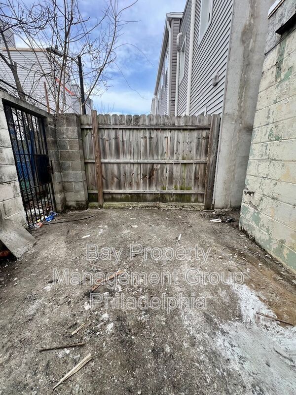 Photo - 2312 Greenwich St