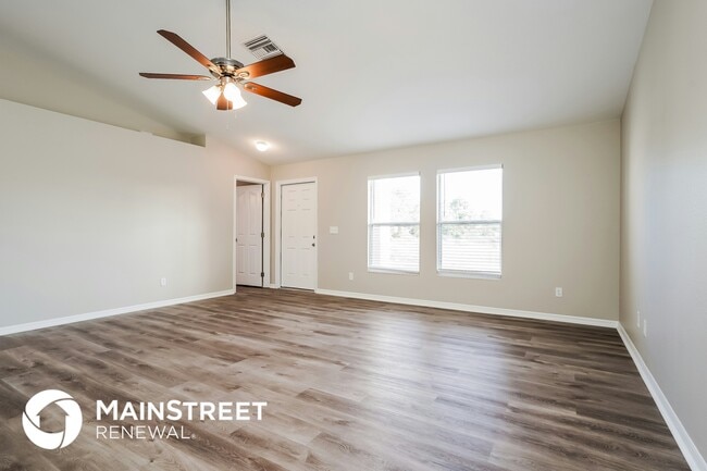 Photo - 3421 32nd St SW