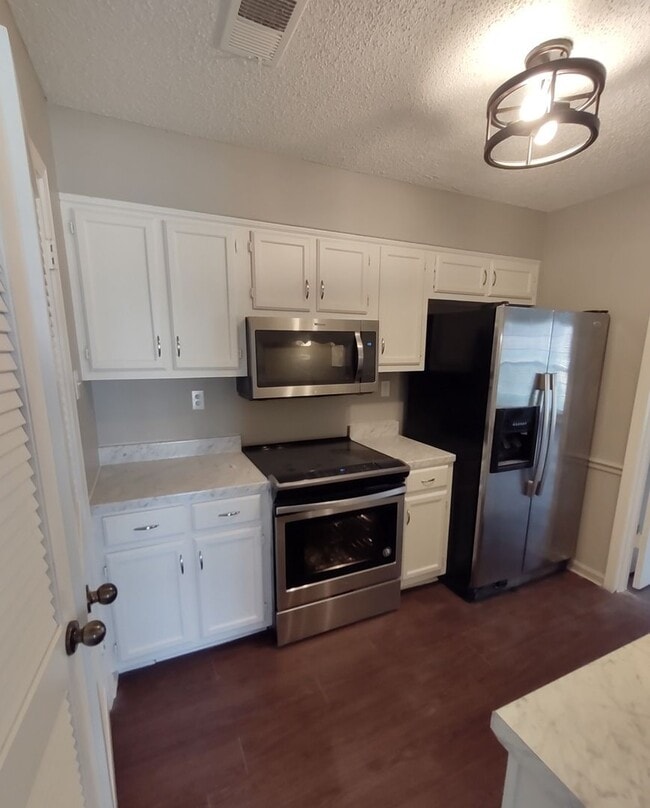 Photo - Spacious 2 bedroom, 2 bath town home for lease