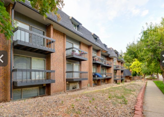 Photo - 1065 University Ave