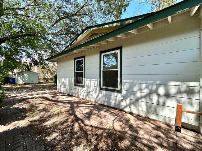 Photo - 2309 Devonshire Dr Unidad A