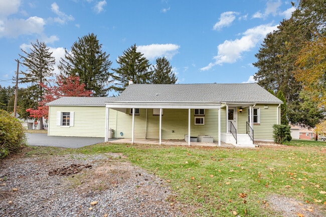 Photo - 536 Lansvale St