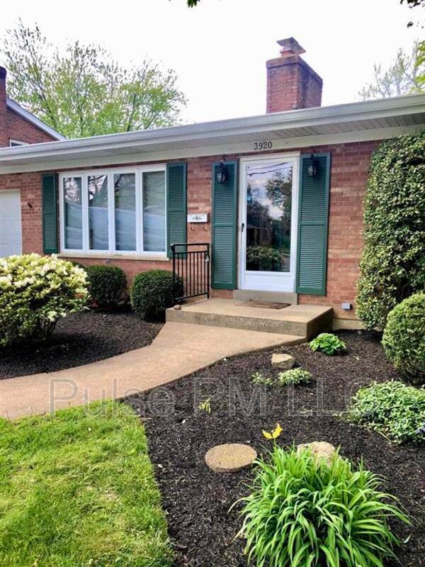 Photo - 3920 Lloyd Avenue