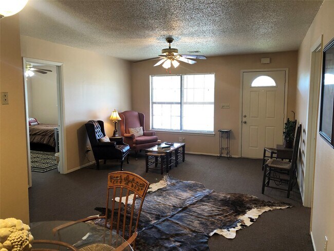 Photo - 1022 Wilson Rd Unit A