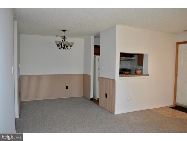 Photo - 909 Ravens Crest Dr