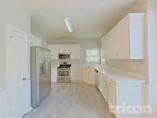 Photo - 1114 Fairview Club Cir House