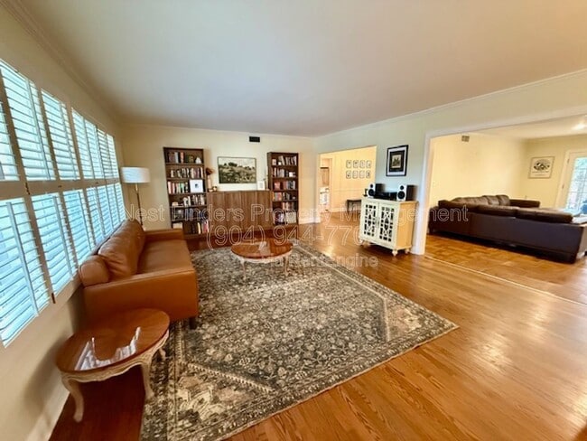 Photo - 7104 Catalonia Ave