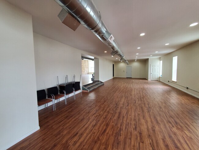Photo - 4801 S Ashland Ave Unit #2