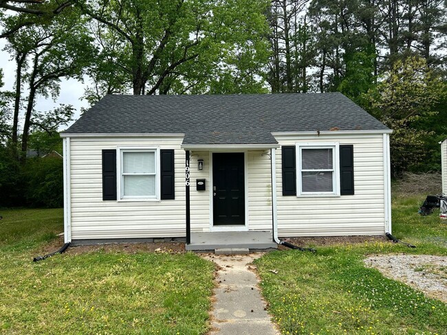 Building Photo - 1906 Wakefield Ave