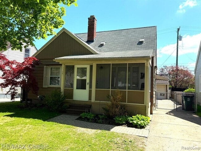 Building Photo - 1208 N Wilson Ave Rental